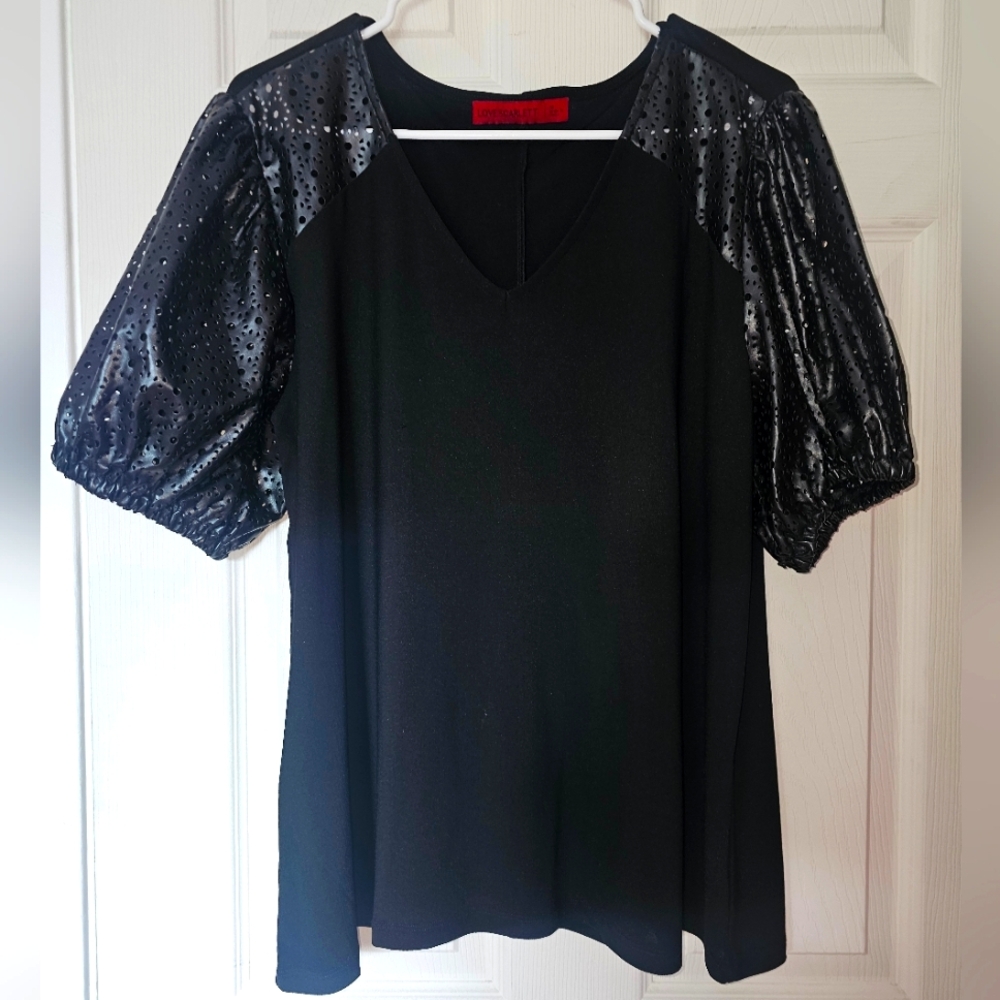 Chic Black Puff Sleeve Blouse